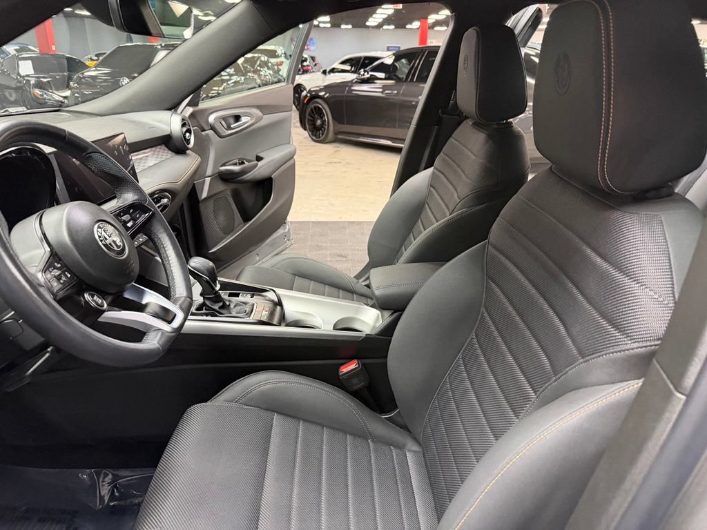 Used 2024 Alfa Romeo Tonale Ti AWD/4WD image 33
