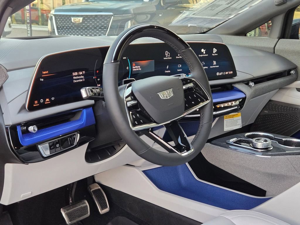 New 2026 Cadillac Optiq Luxury 2 w/ LPO, Floor Liner Package image 10