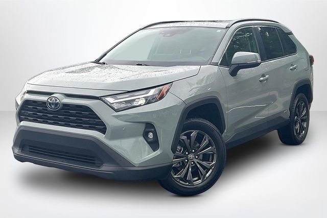 Used 2023 Toyota RAV4 XLE Premium AWD/4WD image 2