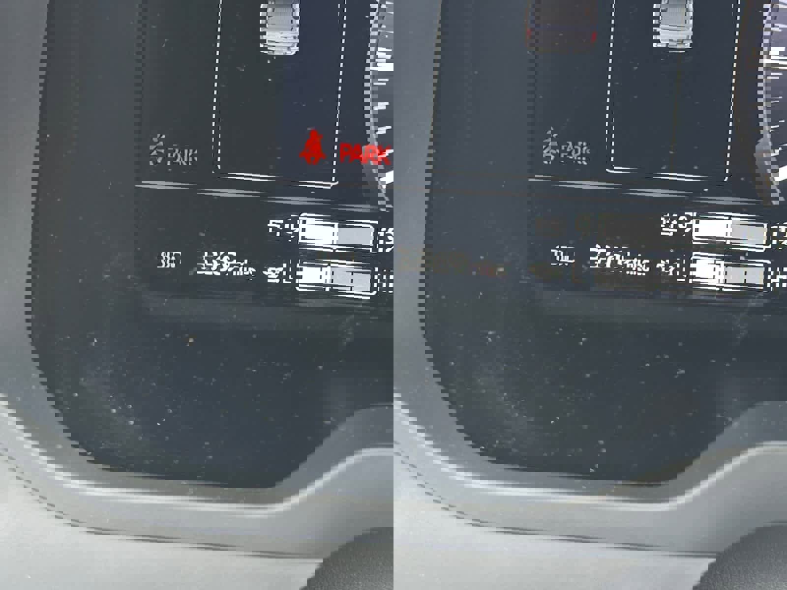 Used 2025 Toyota Tundra Limited image 24