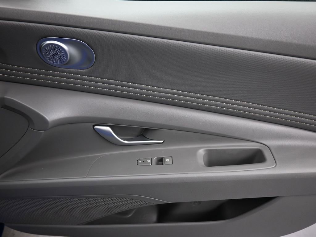 Used 2023 Hyundai Elantra SEL w/ Convenience Package FWD image 39