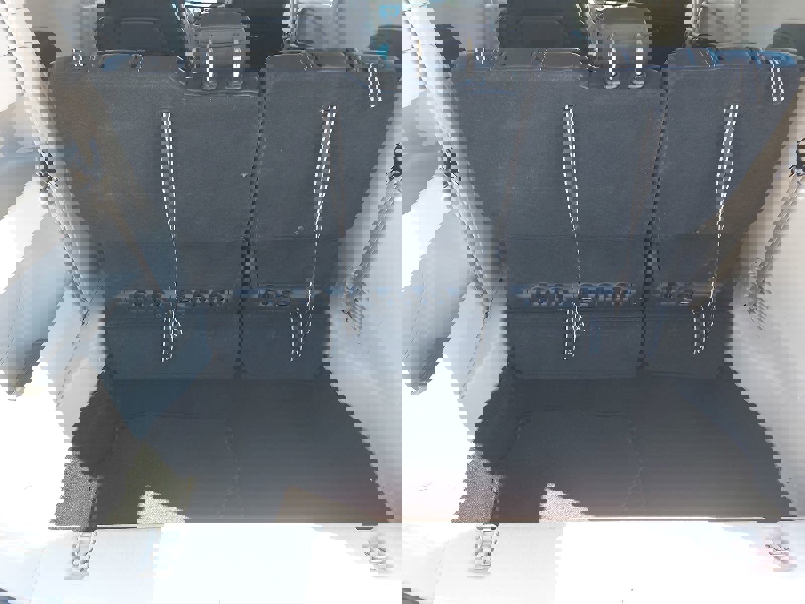 Used 2023 Chrysler Pacifica Touring-L image 14