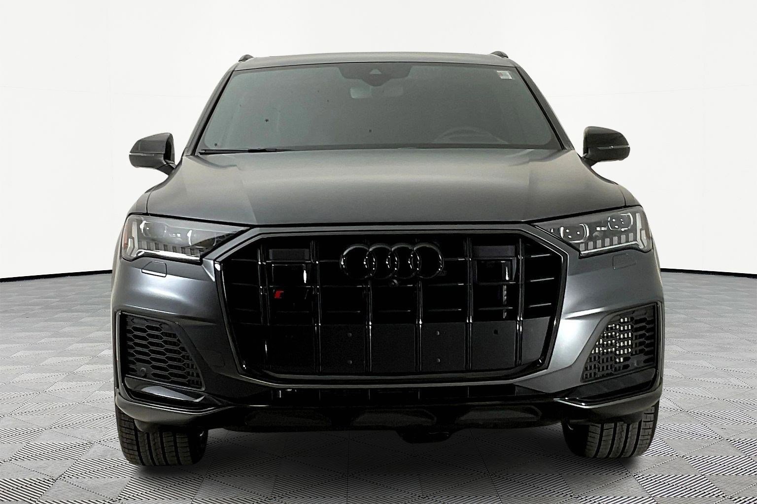 Used 2021 Audi SQ7 Prestige w/ Prestige Package image 2