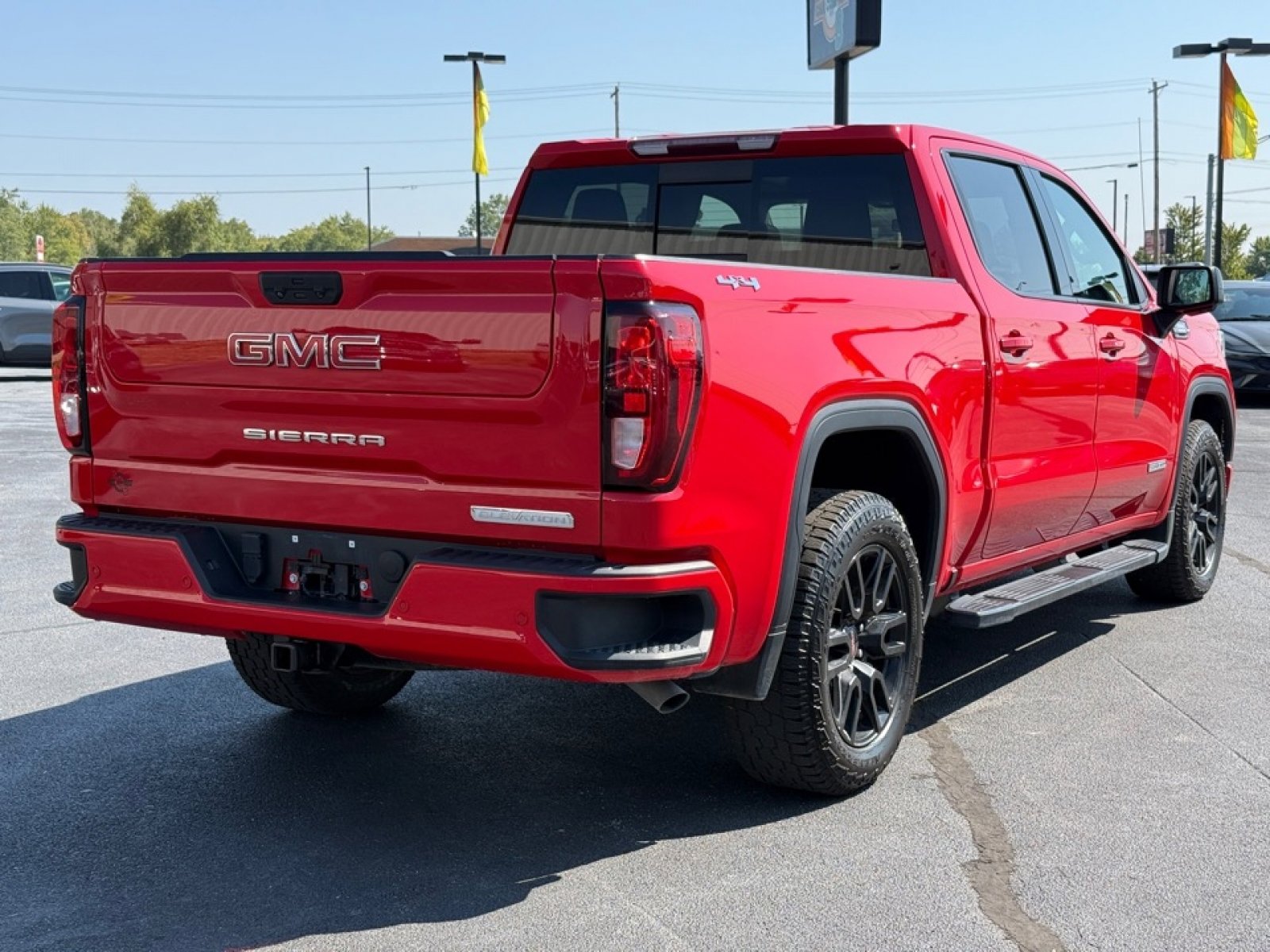 Used 2022 GMC Sierra 1500 Elevation w/ Elevation Premium Package image 8