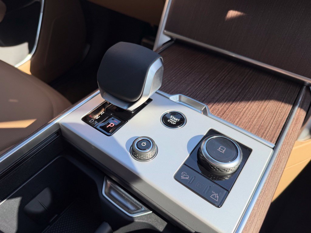 New 2027 Land Rover Range Rover SE AWD/4WD image 12