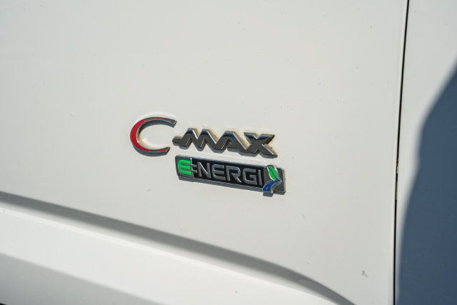 Used 2017 Ford C-MAX Energi Titanium FWD image 20