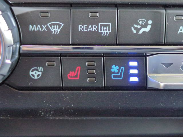 New 2026 Ford F250 Lariat w/ Black Appearance Package image 24