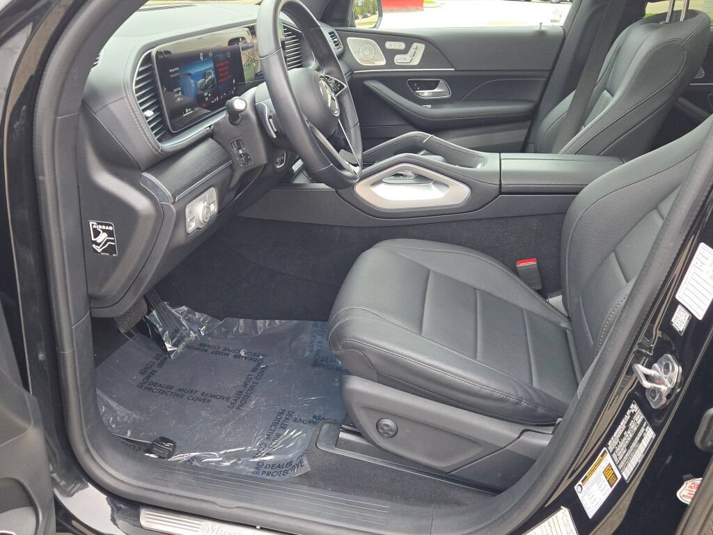 Used 2025 Mercedes-Benz GLS 450 4MATIC image 25
