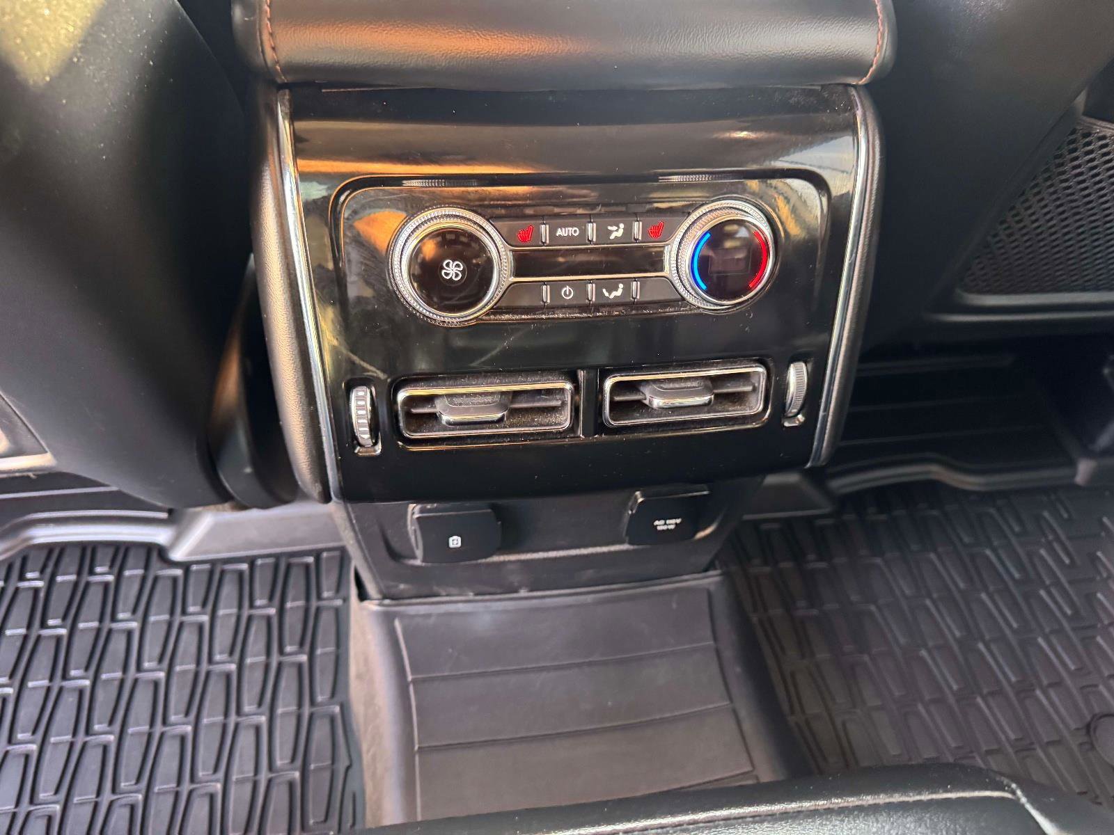 Used 2023 Lincoln Aviator AWD w/ Elements Package image 20