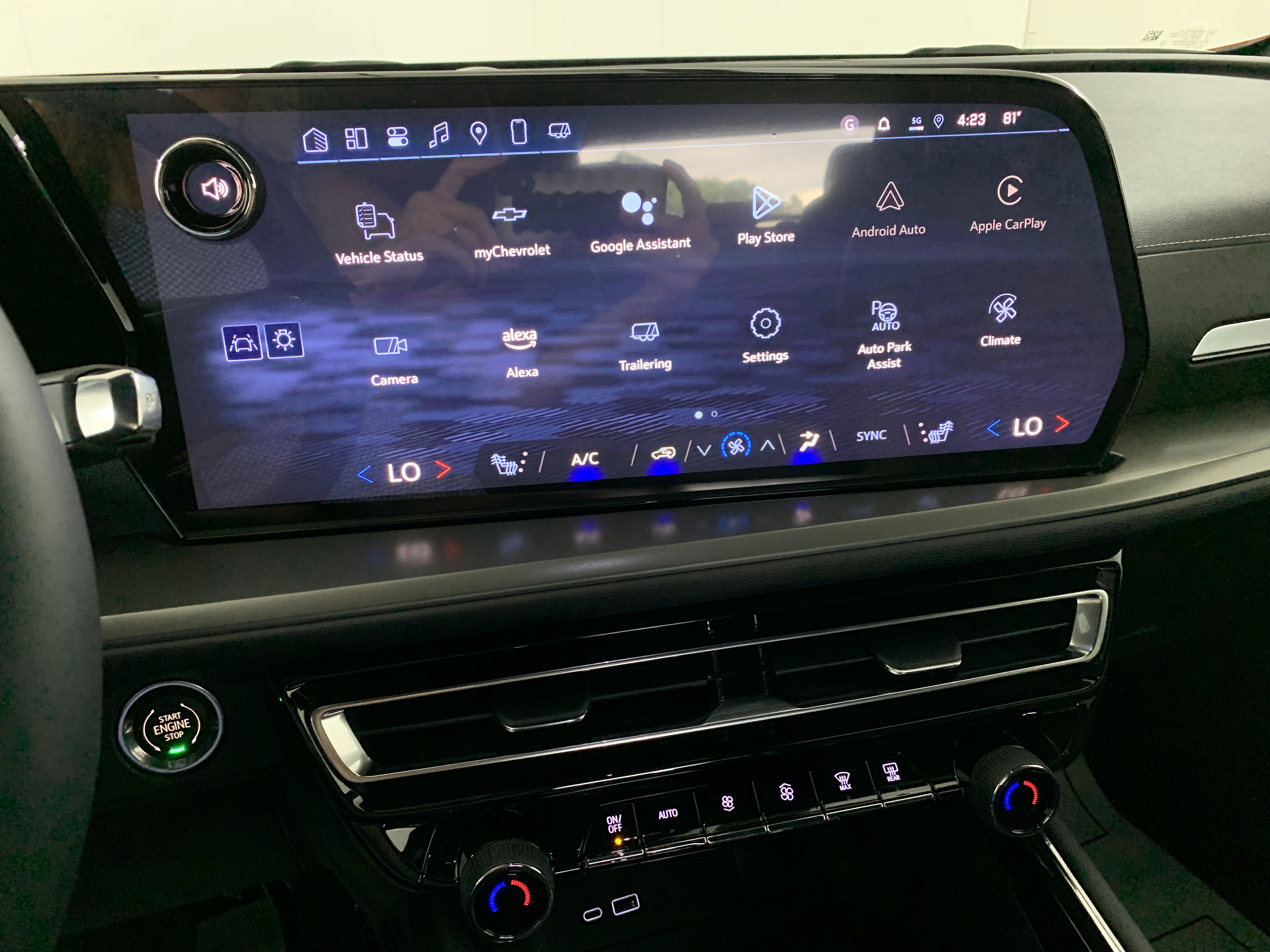 New 2025 Chevrolet Traverse LT w/ Enhanced Driving Package image 25