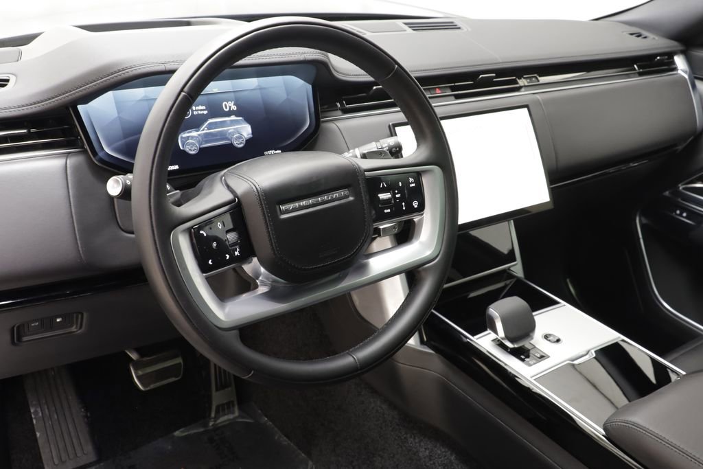 Used 2025 Land Rover Range Rover SE image 7