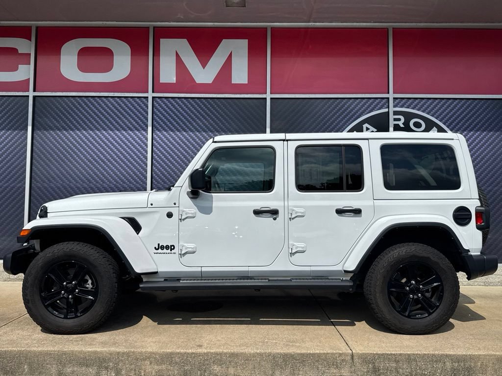 Used 2023 Jeep Wrangler Unlimited Sahara AWD/4WD image 15