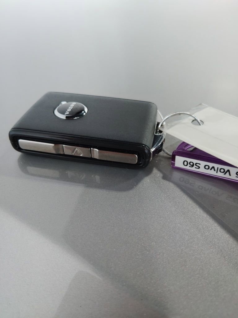 Used 2025 Volvo S60 B5 Core image 46