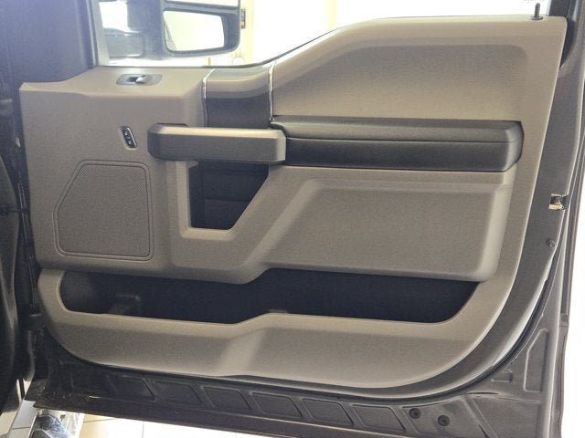 Used 2016 Ford F150 4x4 SuperCrew image 5