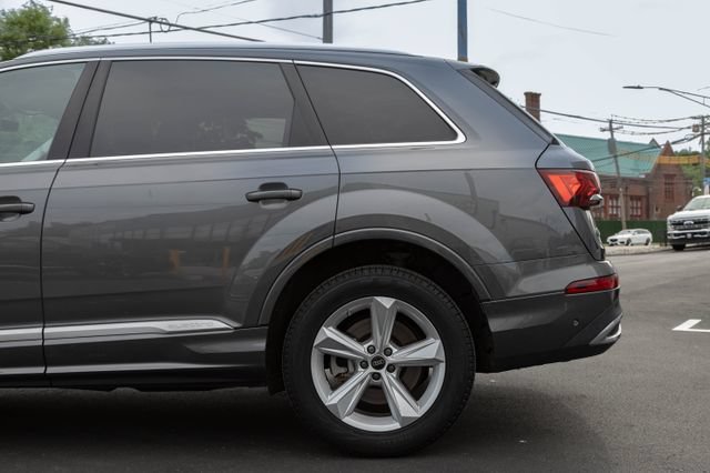 Used 2023 Audi Q7 2.0T Premium w/ Convenience Package AWD/4WD image 11