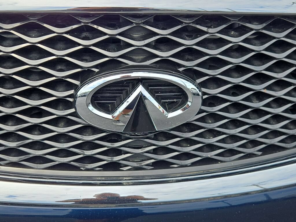 Used 2015 INFINITI QX80 4WD w/ Deluxe Technology Package image 33