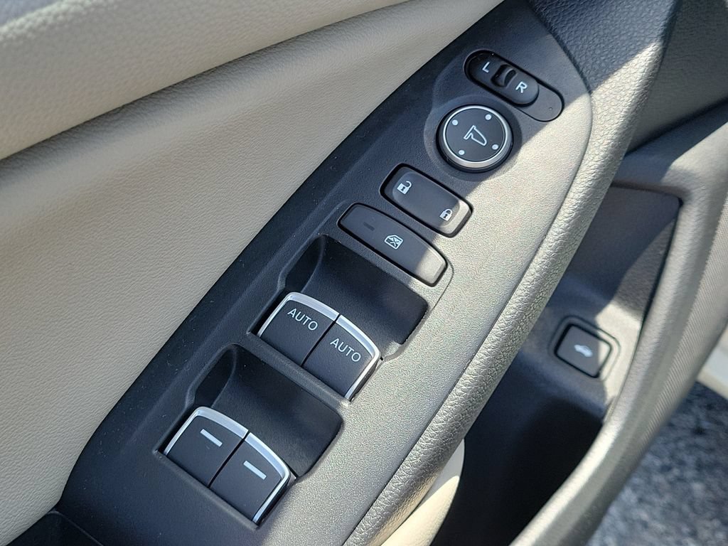 Used 2020 Honda Accord Touring image 19