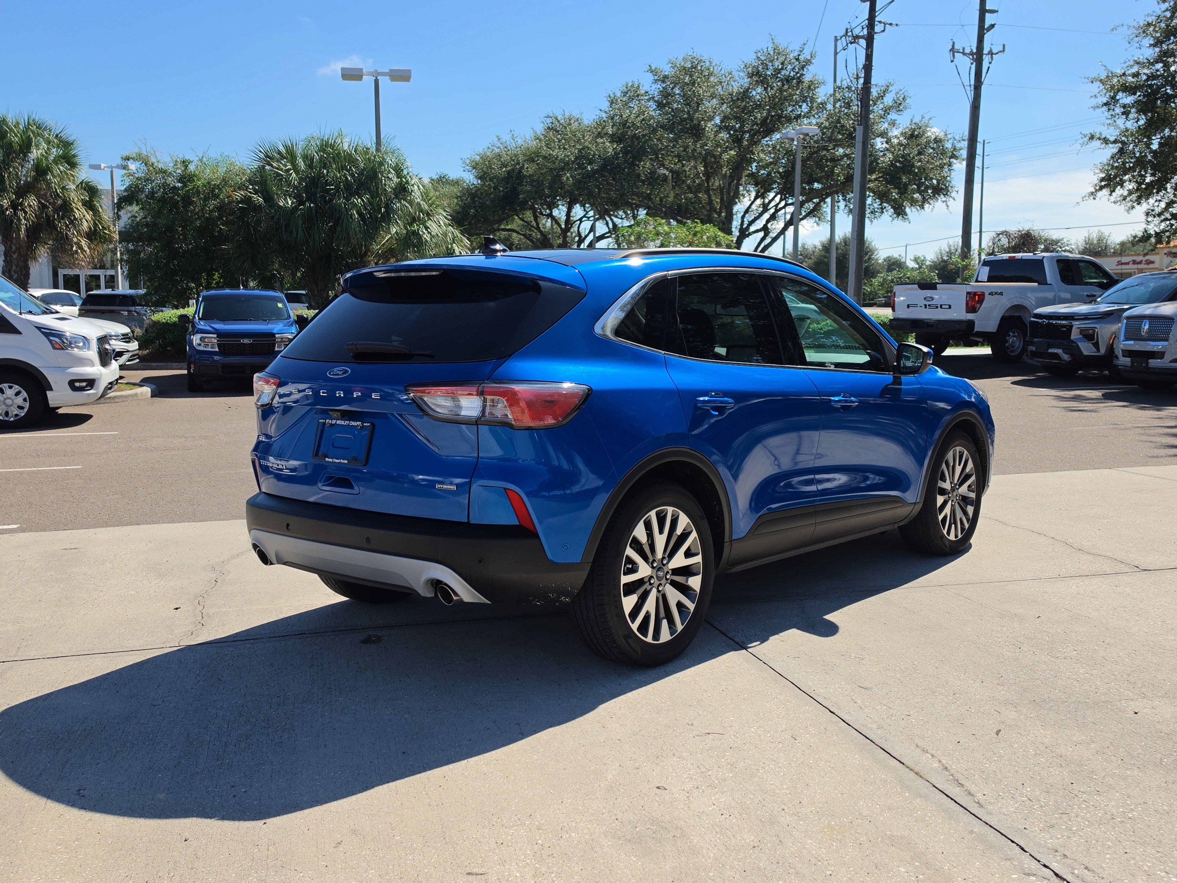 Used 2020 Ford Escape Titanium FWD image 8