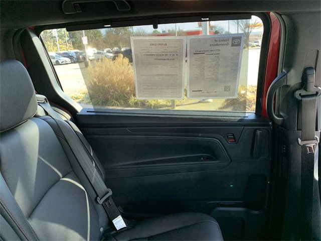 Used 2025 Honda Odyssey Sport-L image 10