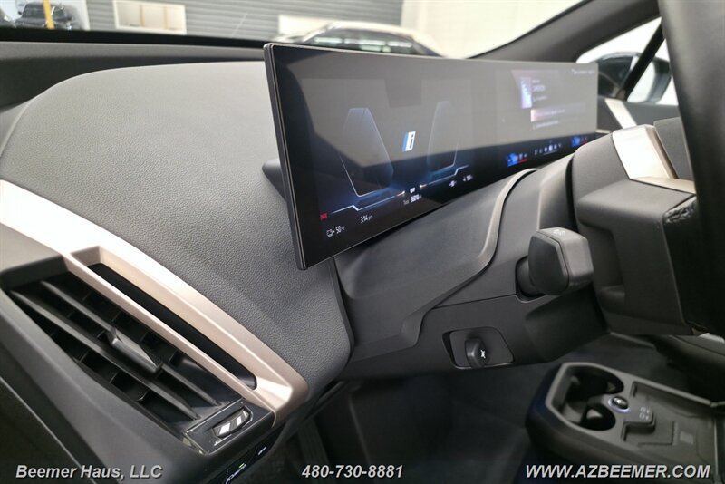 Used 2024 BMW iX xDrive50 w/ Premium Package AWD/4WD image 22