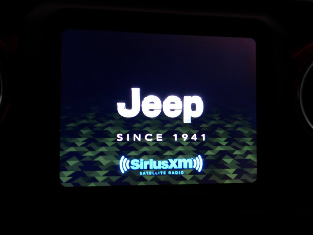 Used 2021 Jeep Wrangler Unlimited Rubicon w/ Dual Top Group AWD/4WD image 48
