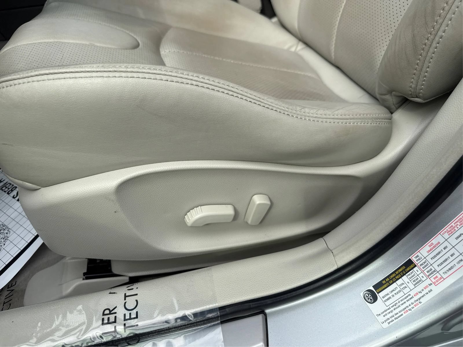 Used 2015 INFINITI Q40 AWD w/ Moonroof Package image 18