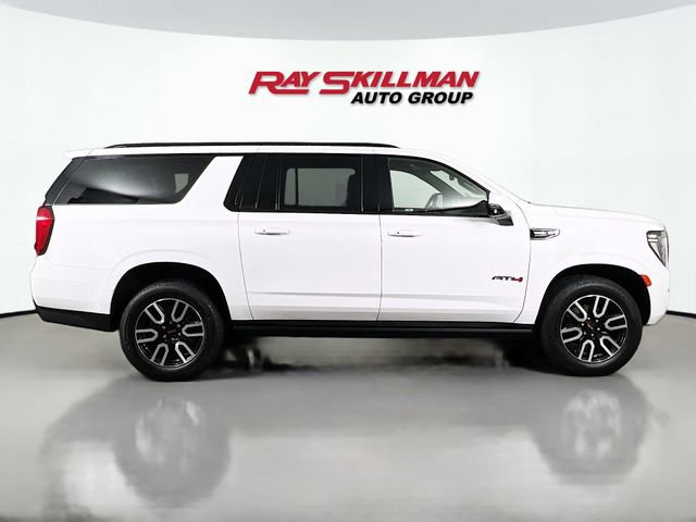 Used 2023 GMC Yukon XL AT4 w/ Technology Package AWD/4WD image 8