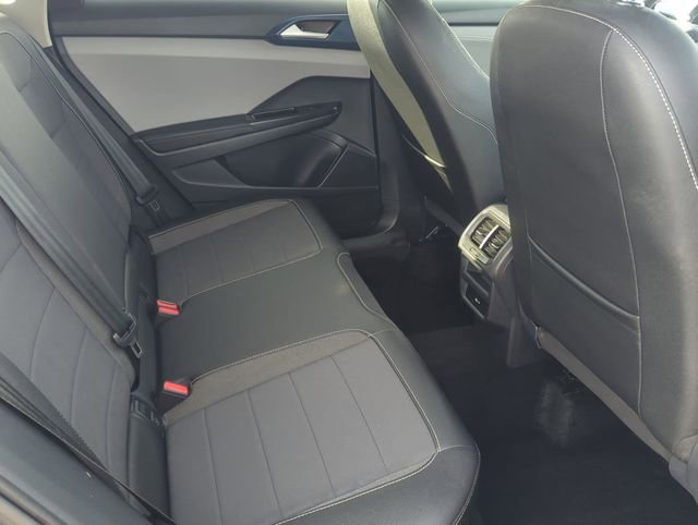 Used 2024 Volkswagen Taos SE image 23