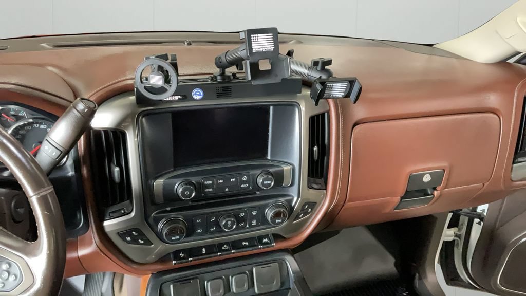 Used 2018 Chevrolet Silverado 1500 High Country AWD/4WD image 22