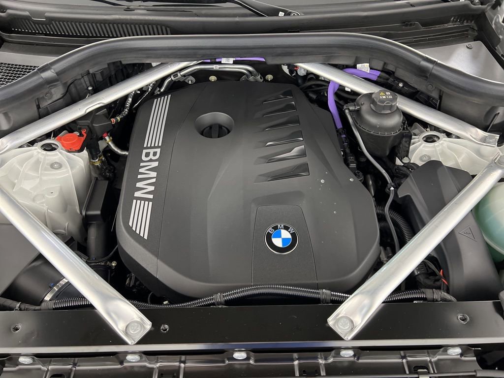 New 2026 BMW X5 xDrive40i w/ Parking Assistance Package image 14