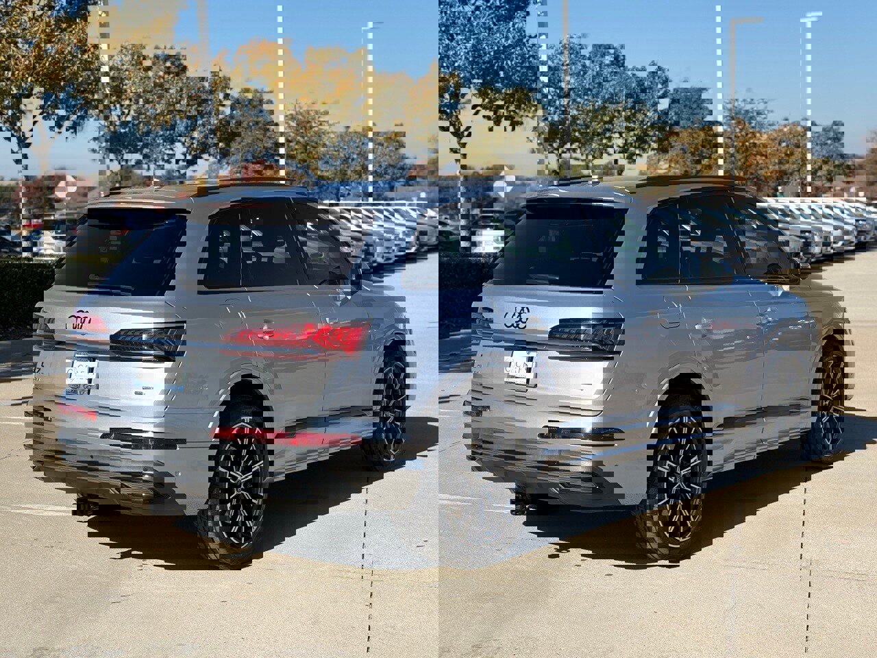 Used 2020 Audi Q7 3.0T Premium Plus w/ Premium Plus Package image 8