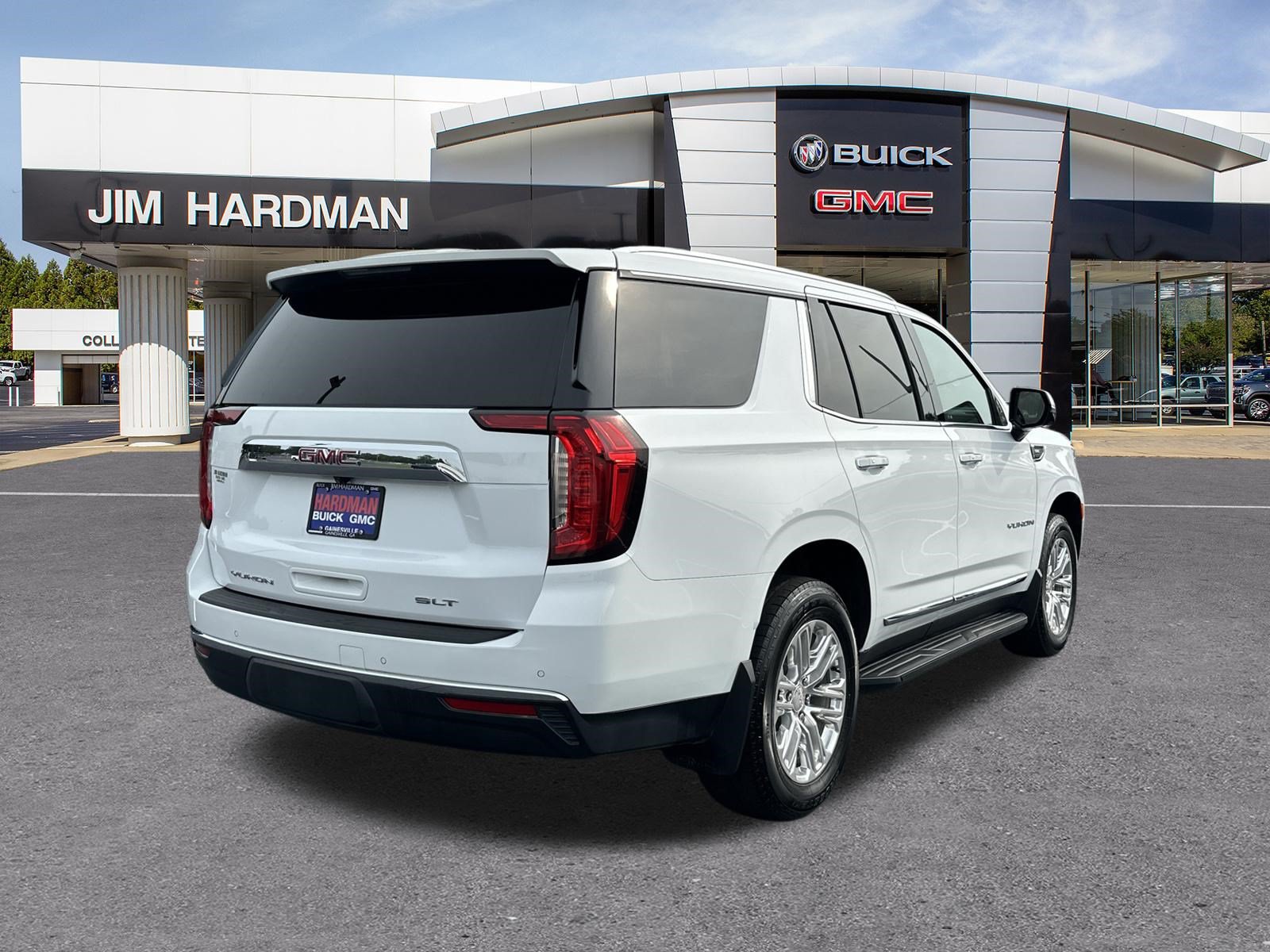 Used 2024 GMC Yukon SLT w/ SLT Luxury Package RWD image 7