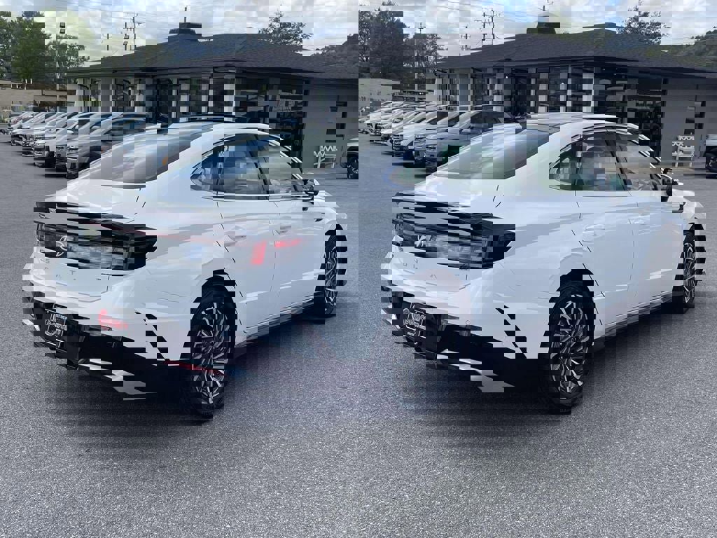 New 2026 Hyundai Sonata Limited image 3