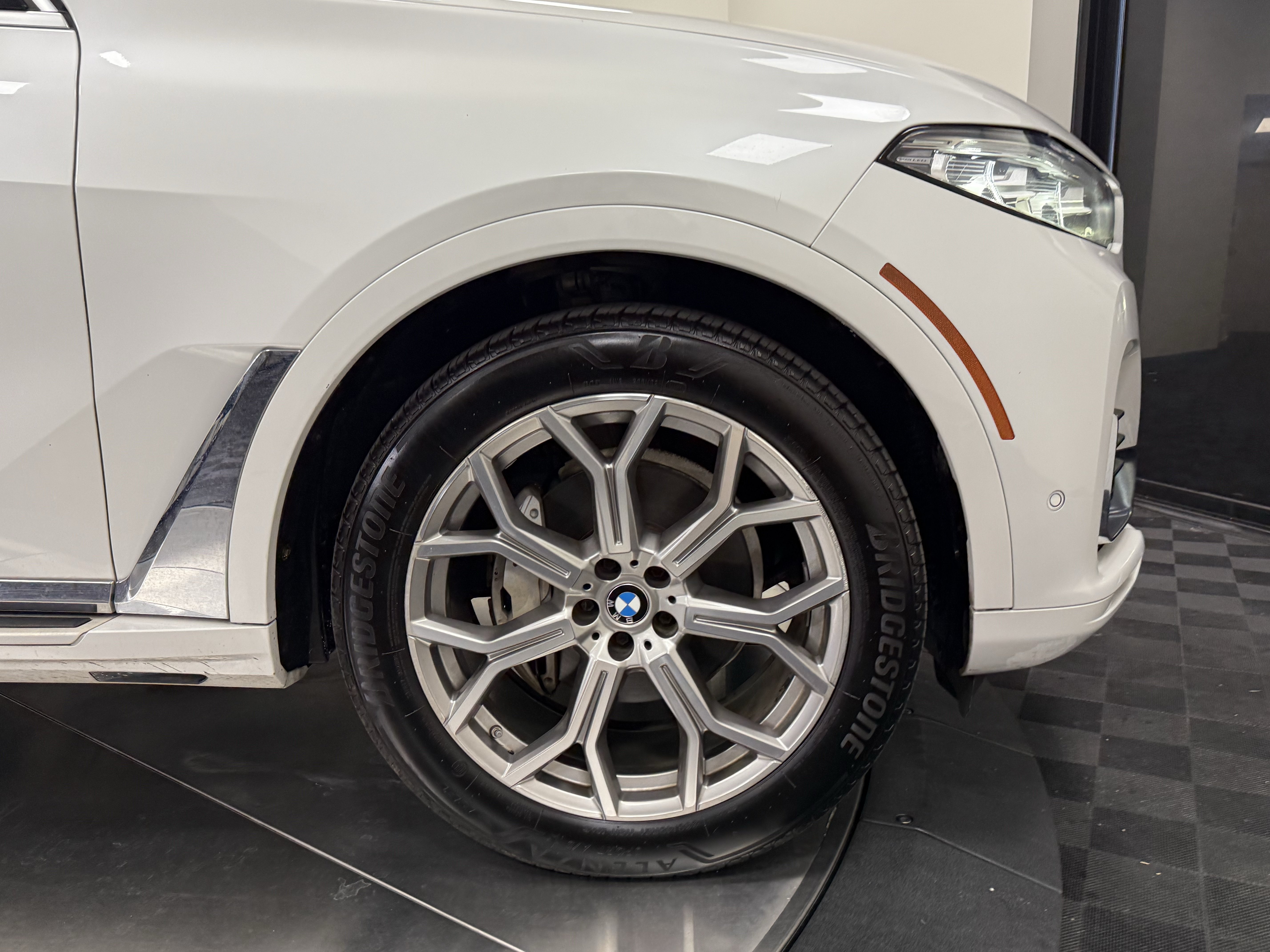 Used 2020 BMW X7 xDrive40i w/ Executive Package AWD/4WD image 9