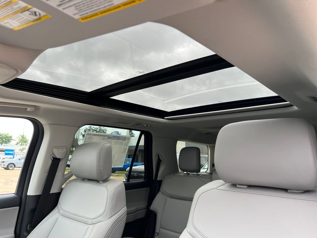New 2026 Ford Expedition Active RWD image 27