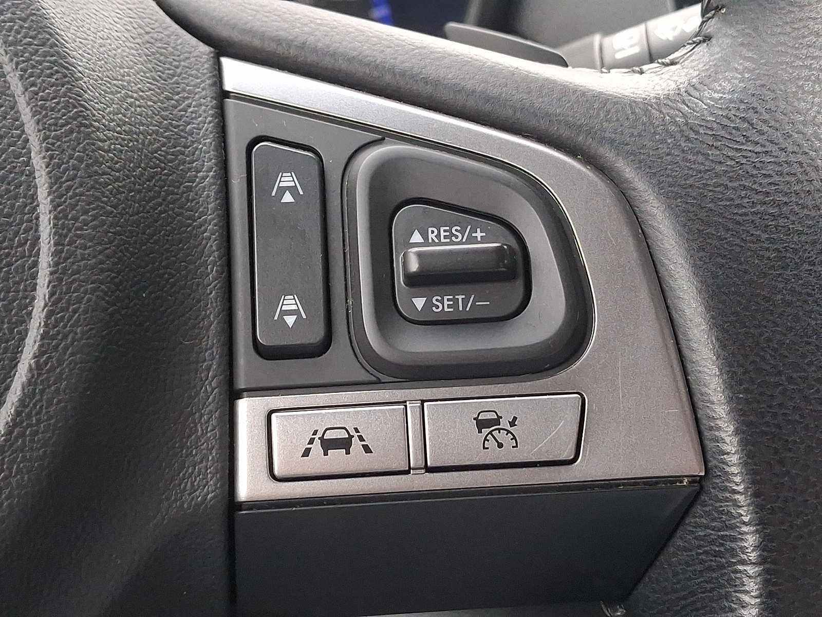 Used 2016 Subaru Outback 3.6R Limited AWD/4WD image 24