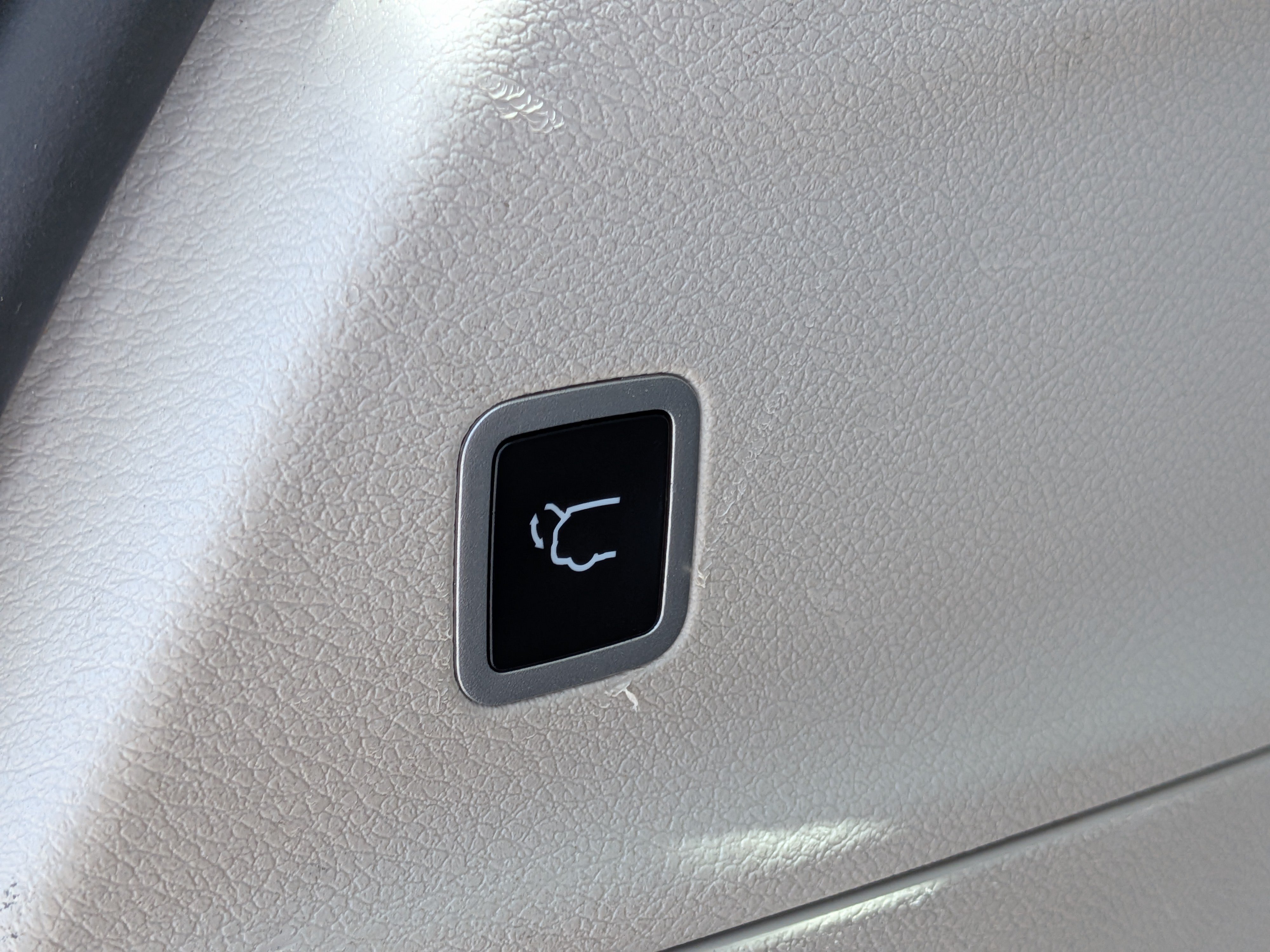 Used 2024 Chrysler Pacifica Limited FWD image 14