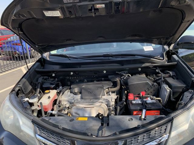 Used 2015 Toyota RAV4 Limited image 16