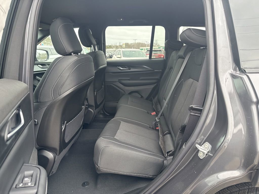 New 2026 Jeep Grand Cherokee Laredo image 22
