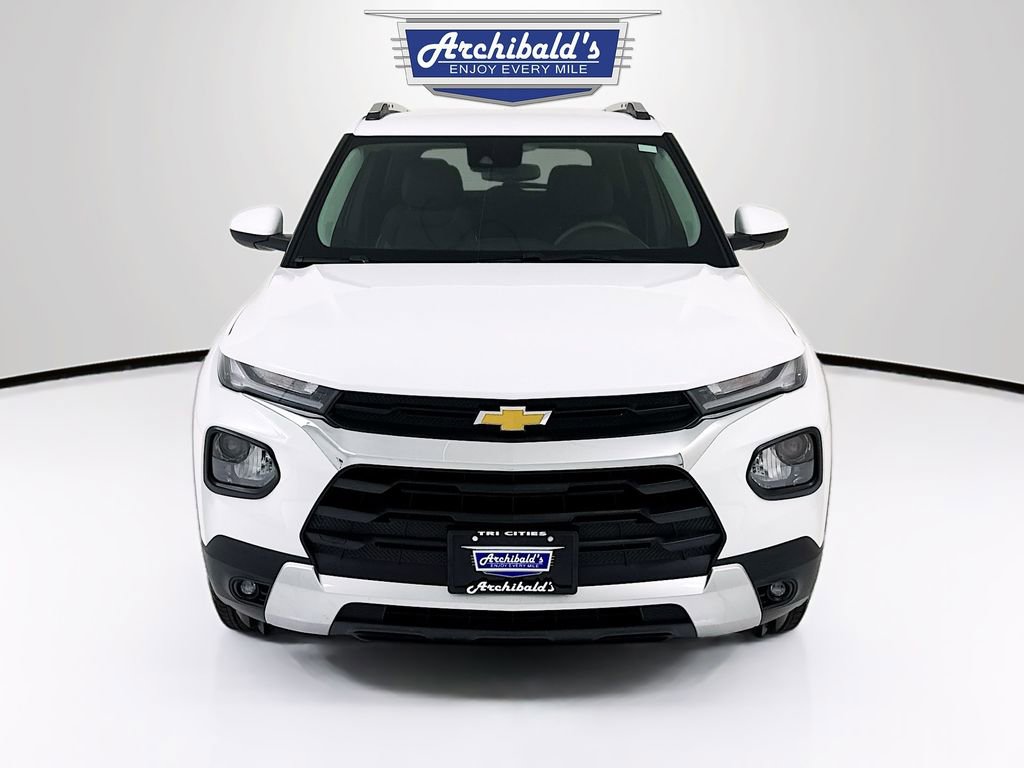 Used 2023 Chevrolet TrailBlazer LT AWD/4WD image 2