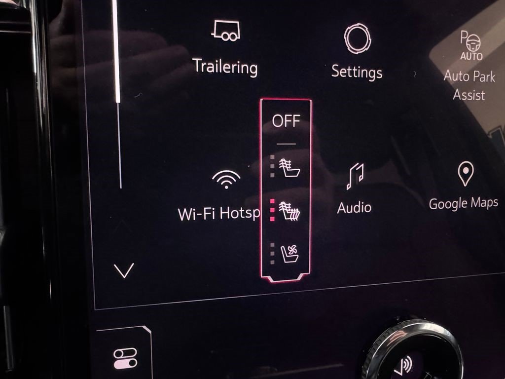 Certified 2025 GMC Yukon XL Denali AWD/4WD image 27