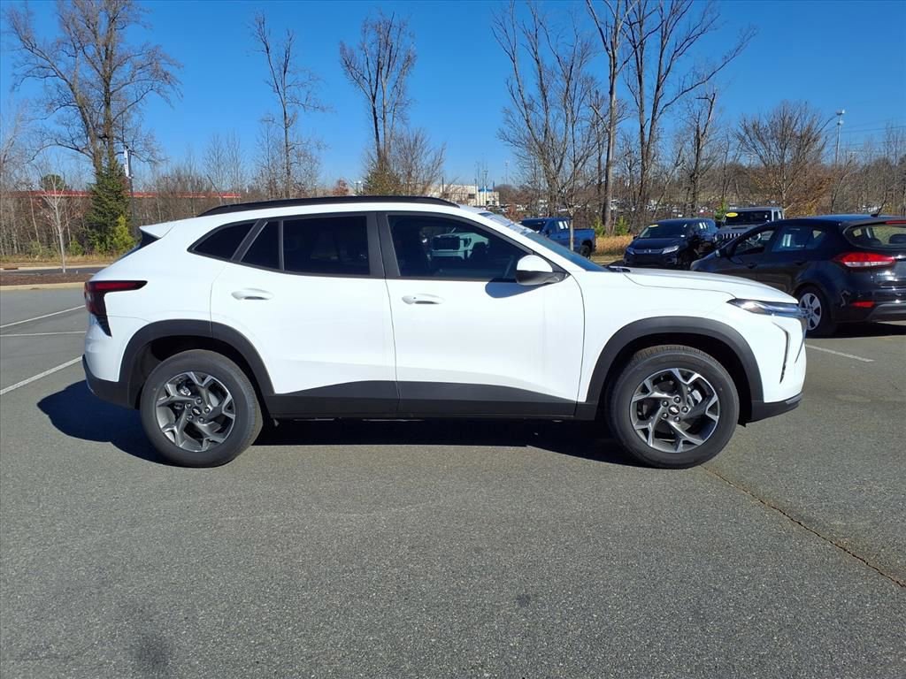 New 2026 Chevrolet Trax LS w/ LS Convenience Package image 24
