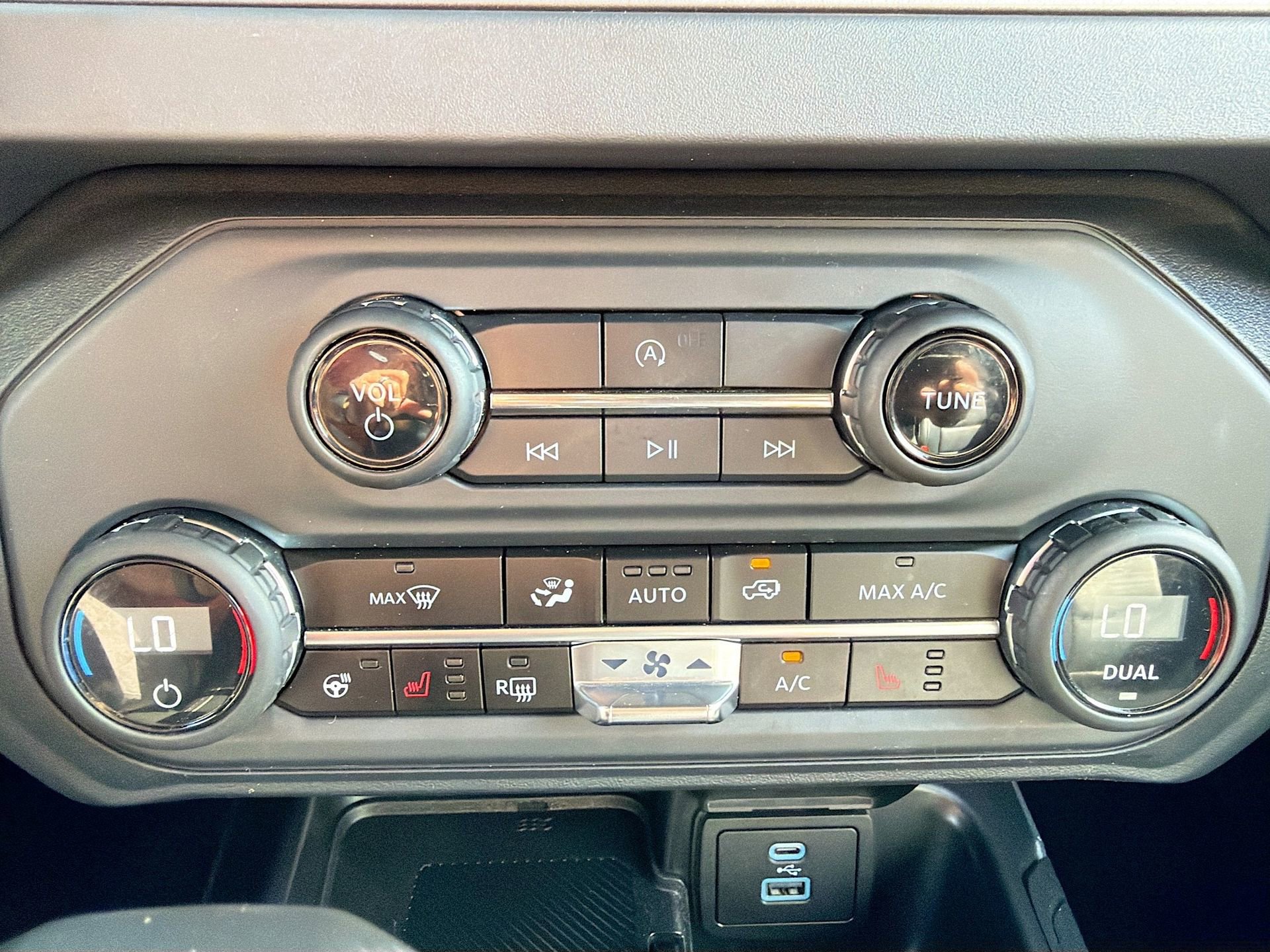 Certified 2025 Ford Bronco Outer Banks image 21