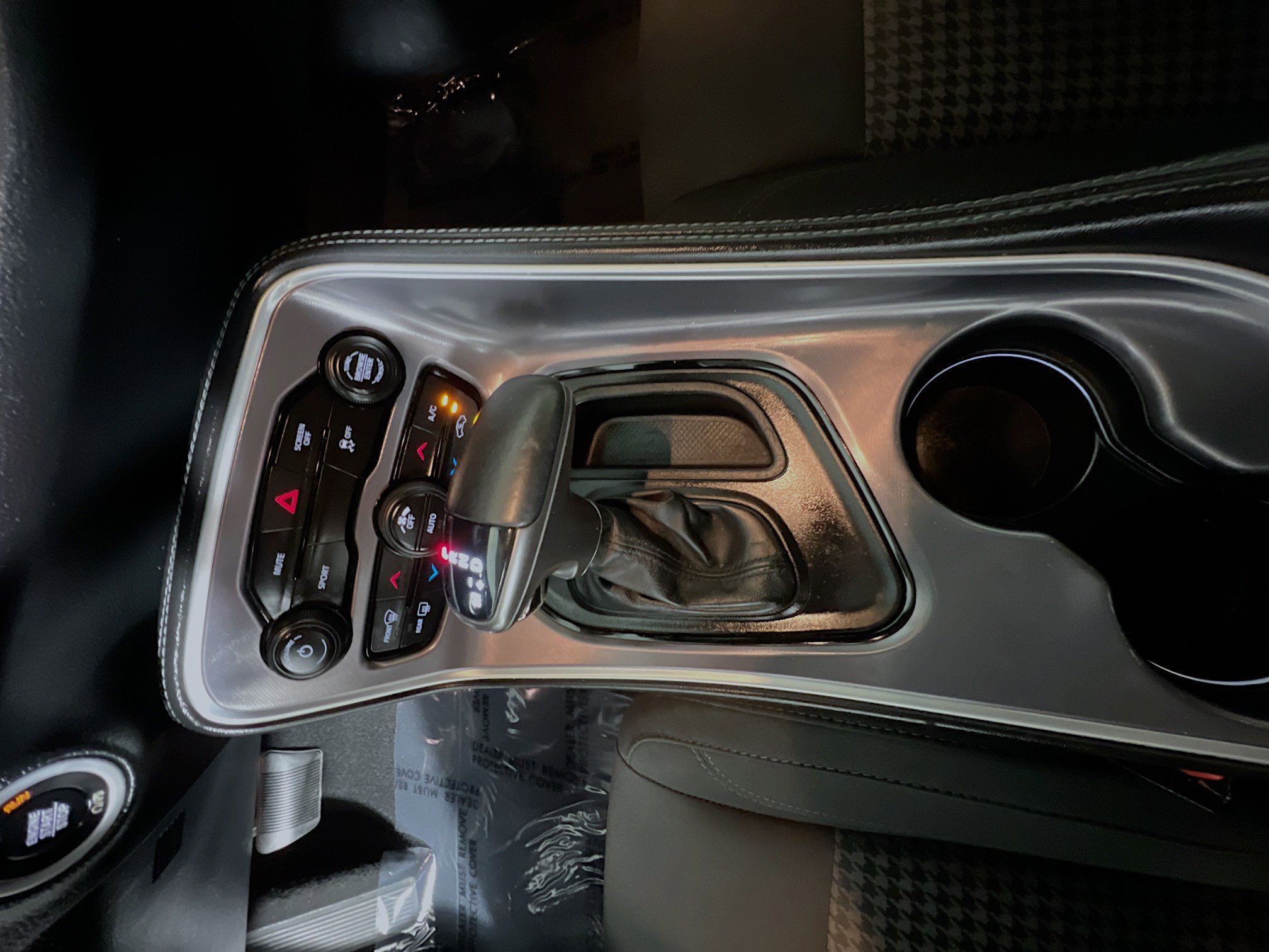 Used 2019 Dodge Challenger SXT image 25