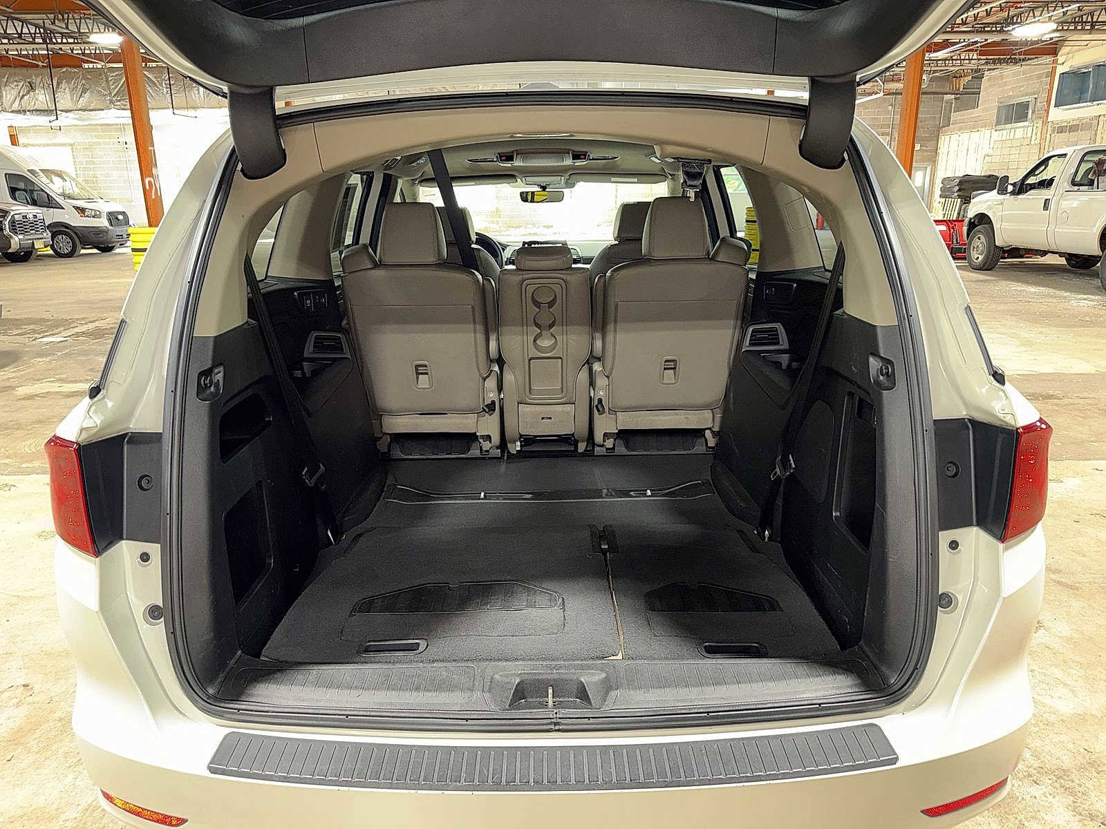 Used 2018 Honda Odyssey EX-L image 11