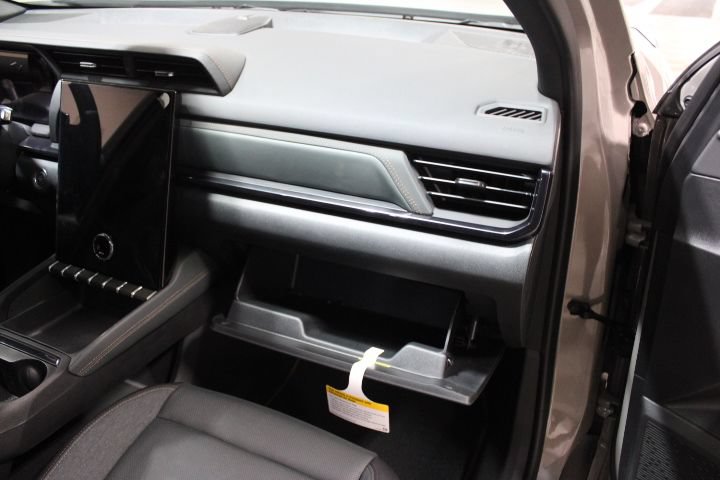 New 2026 GMC Terrain AT4 AWD/4WD image 26