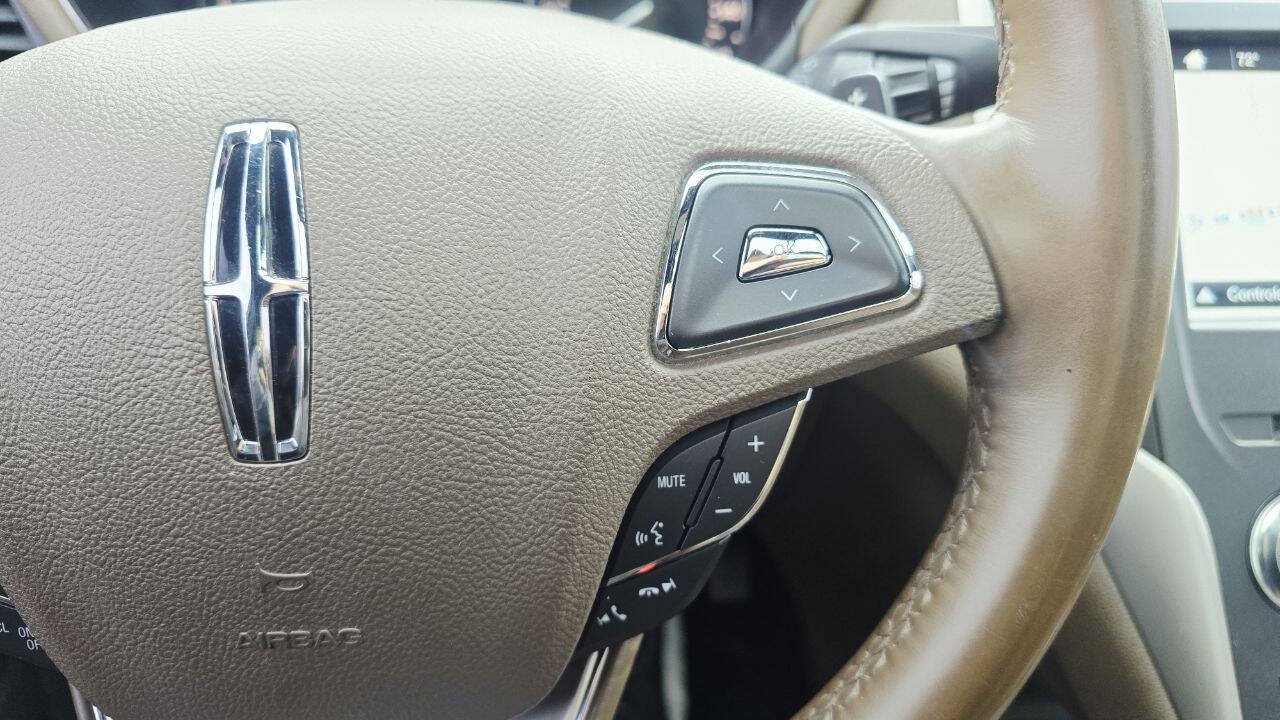Used 2017 Lincoln MKC Reserve w/ Technology Package AWD/4WD image 27
