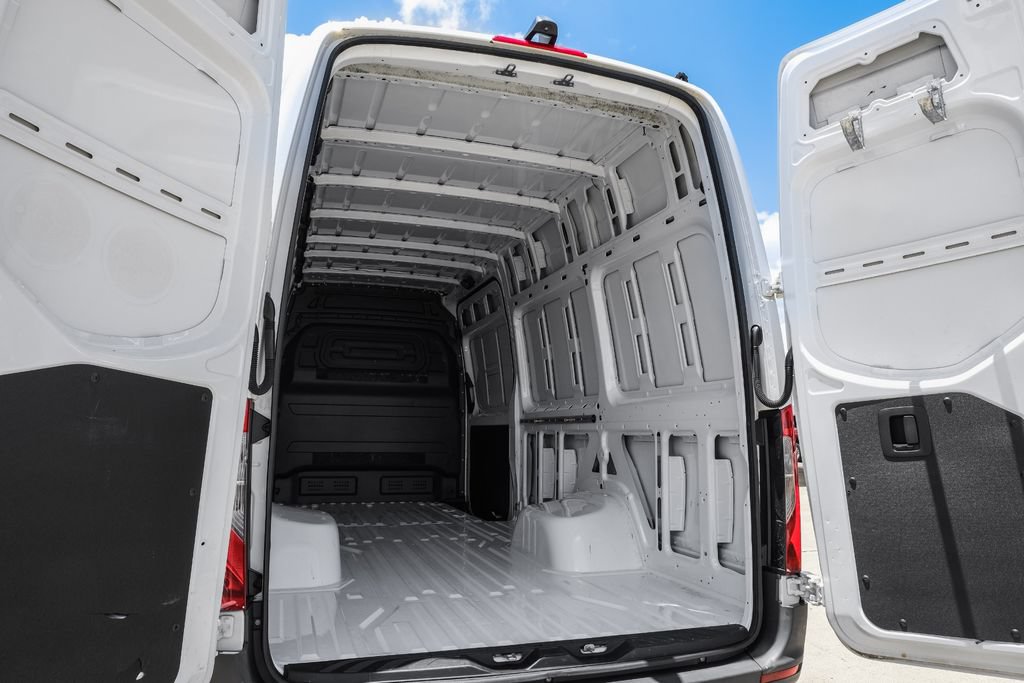 Used 2019 Mercedes-Benz Sprinter 170 Cargo image 41