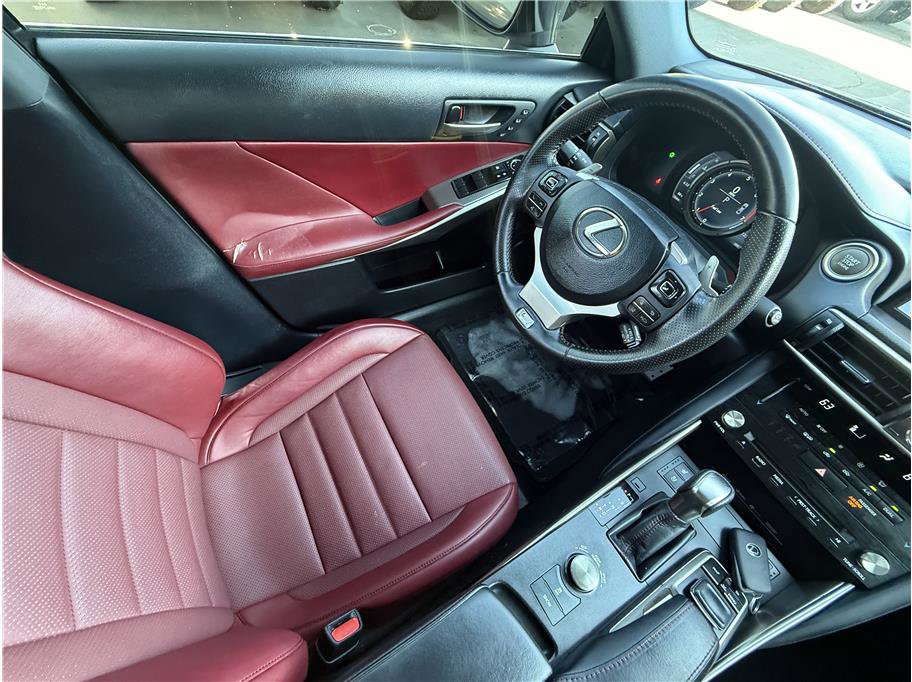 Used 2018 Lexus IS 300 F Sport image 10