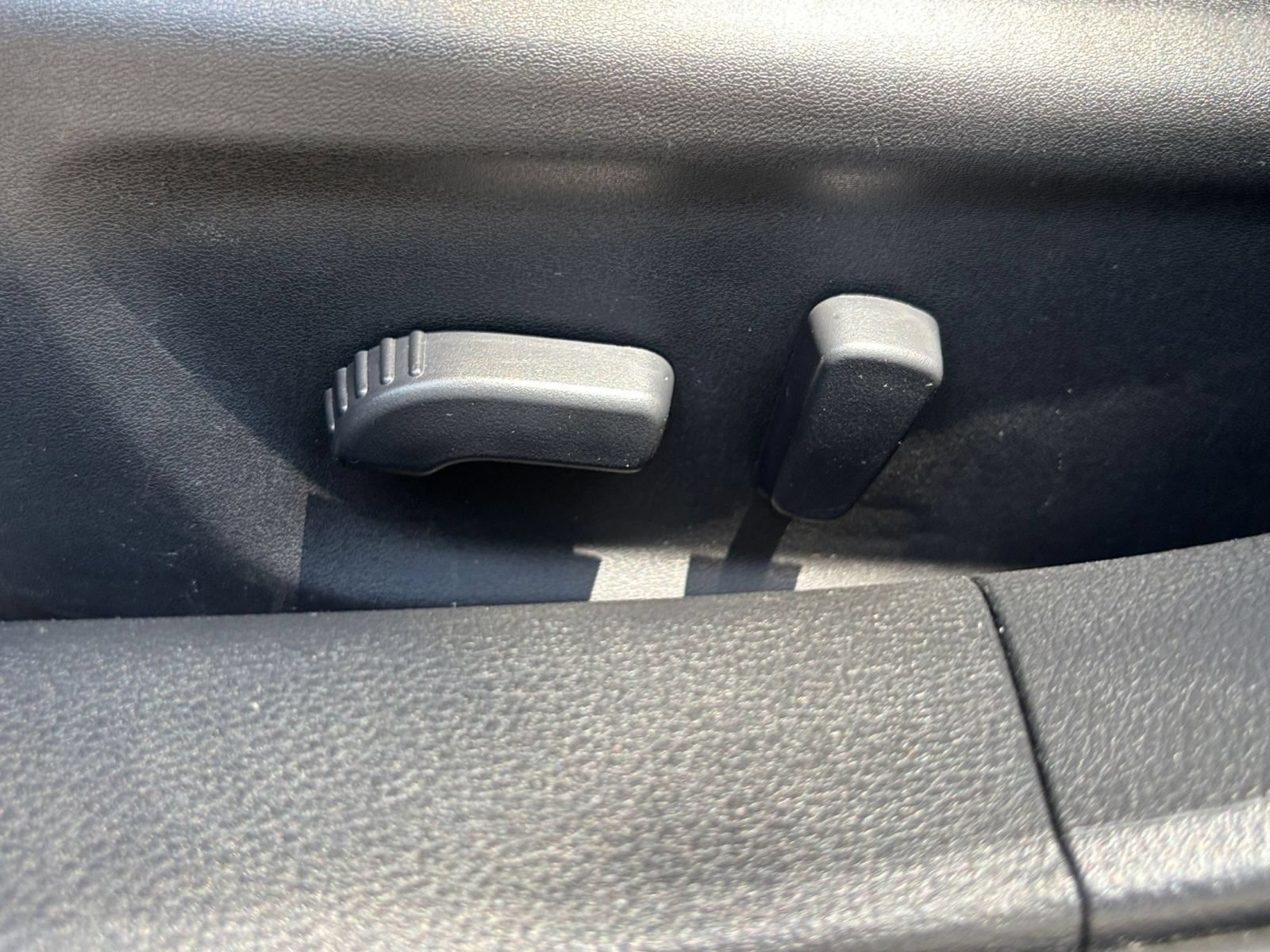 Used 2025 Nissan Altima 2.5 SV FWD image 21